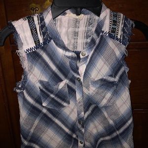 Miss Me sleeveless/button down shirt - EUC!